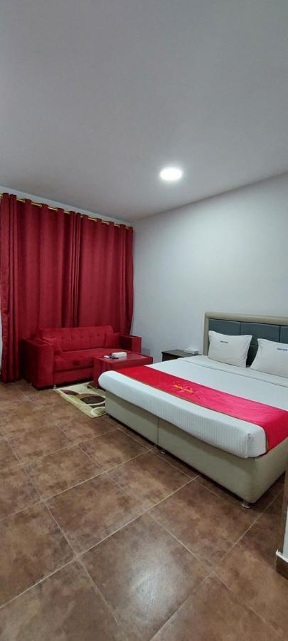Eman House Aparthotel Салалах Екстериор снимка